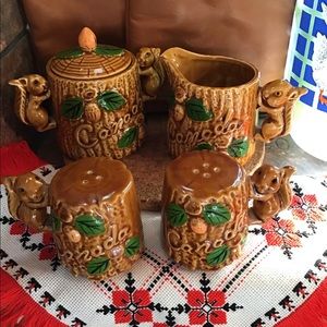 Squirrel Canadiana salt pepper cream sugar set